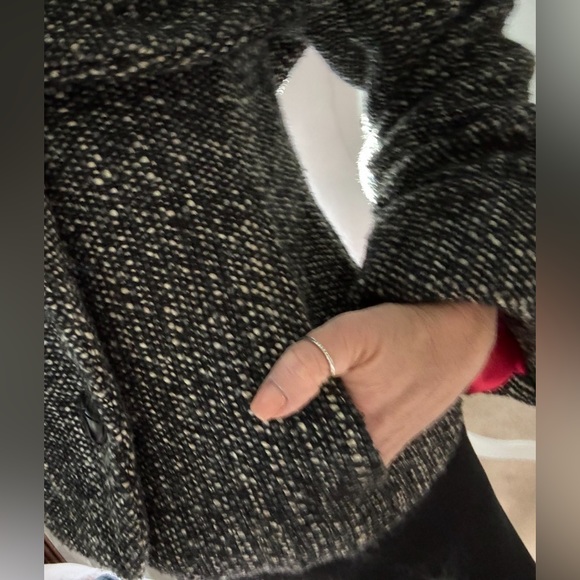 Chulo Pony coat black white outside and red satin material inside! Size-SMALL P - Picture 9 of 14